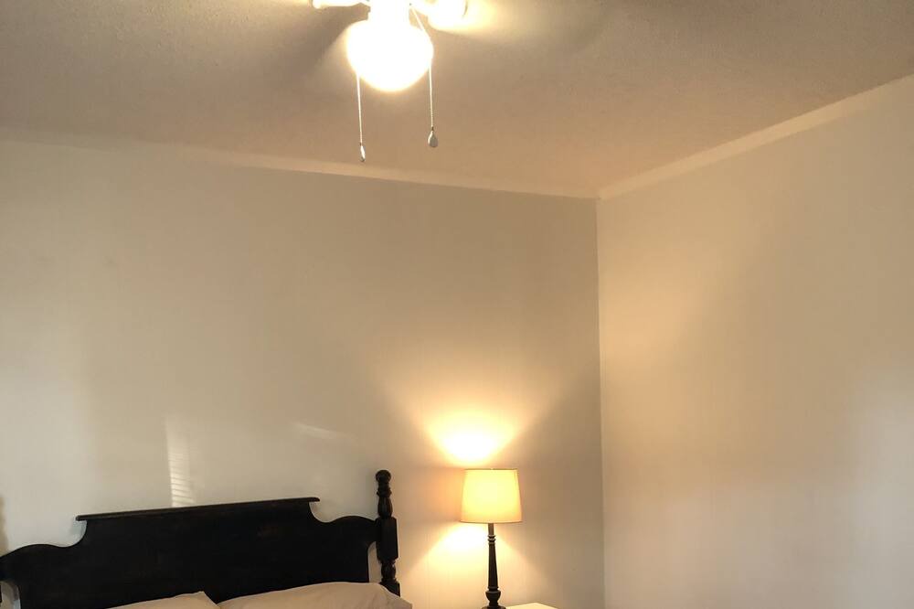 Photo of Bedroom in Shelby