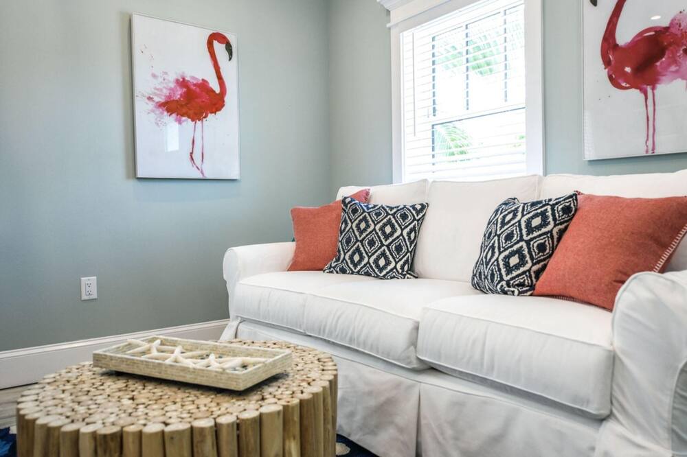 Photo of Livingroom in Holmes Beach