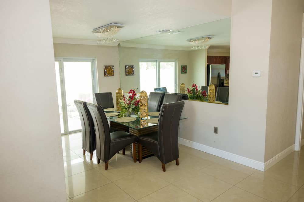 Photo of Kitchen in Egypt Lake-Leto