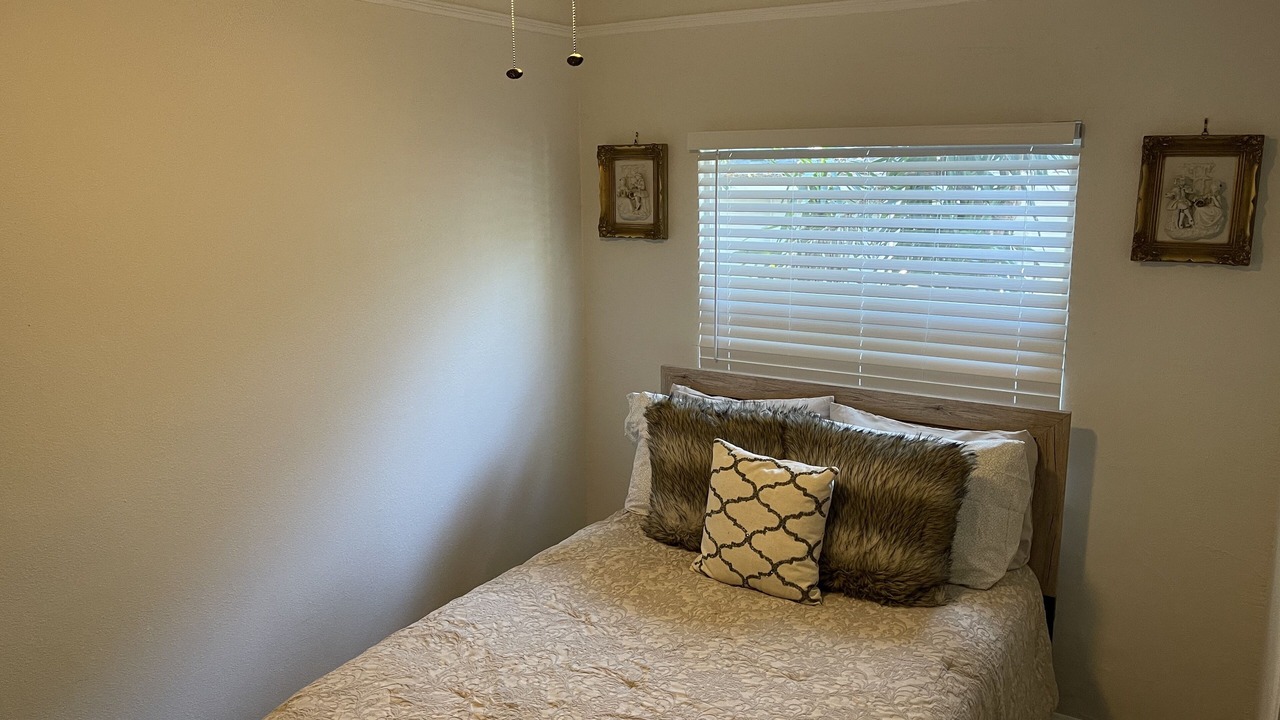 Photo of Bedroom in United Central