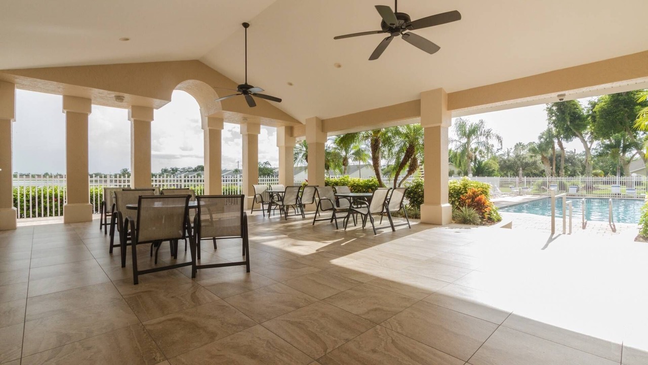 Photo of Outdoor in Crown Pointe