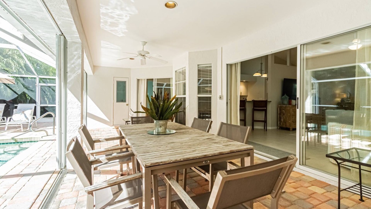 Photo of Outdoor in Crown Pointe
