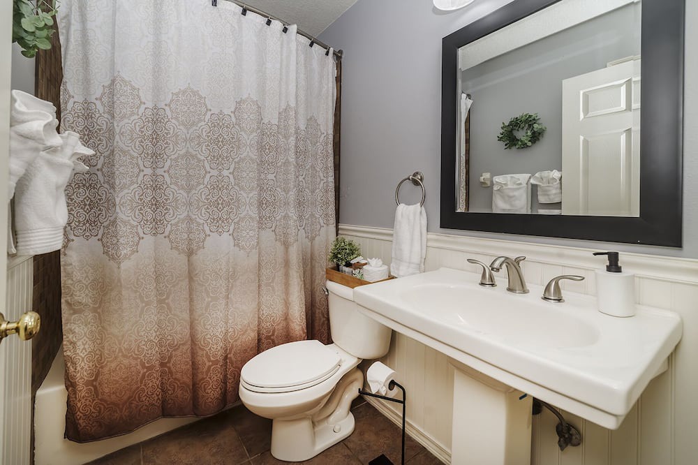 Photo of Bathroom in Land O' Lakes