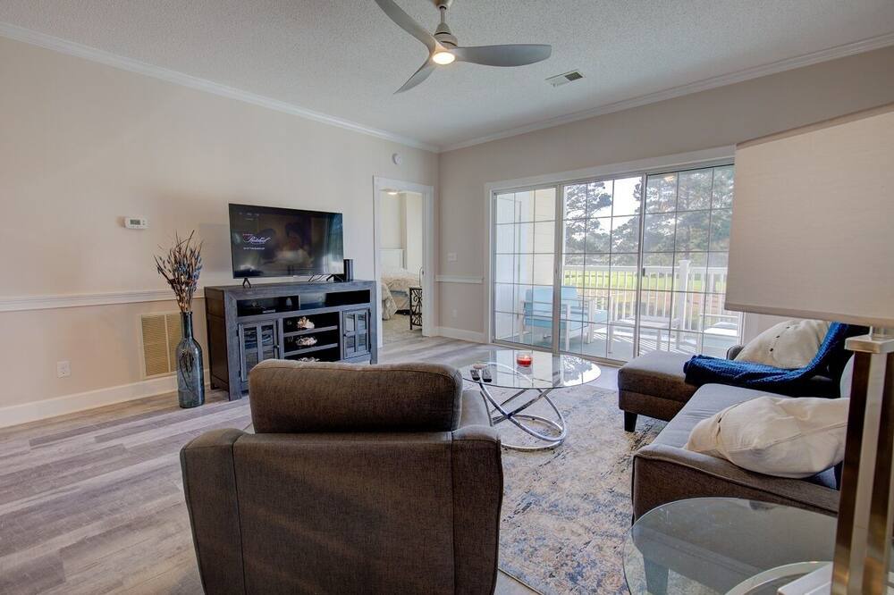Photo of Livingroom in Central Myrtle Beach