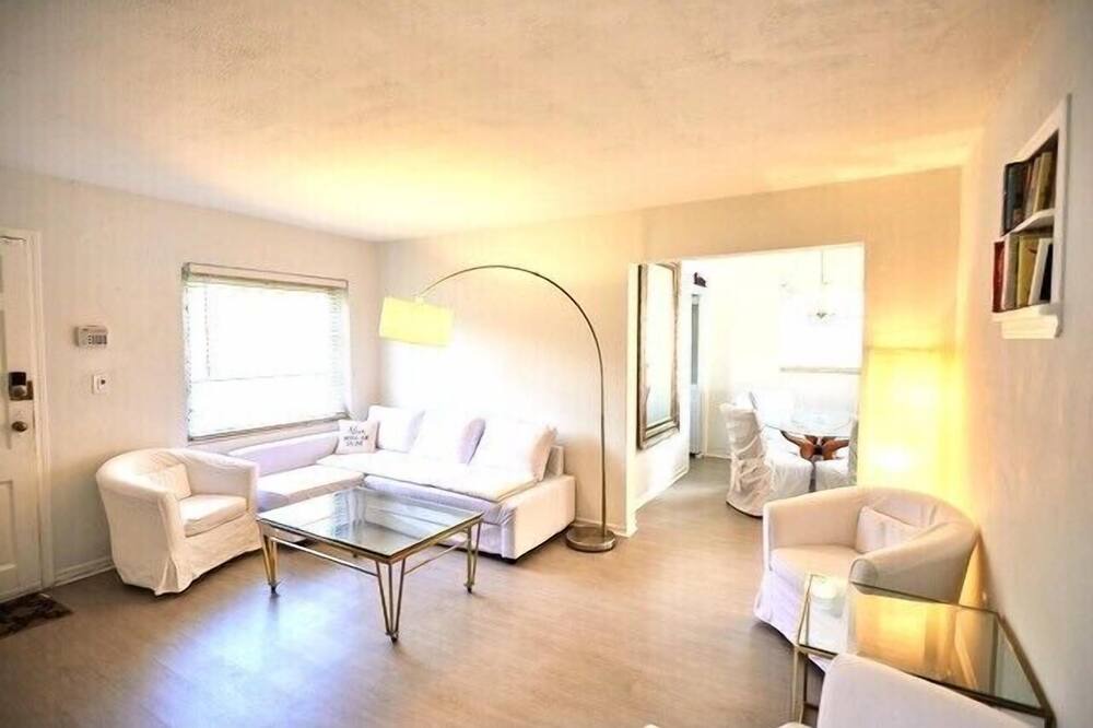 Photo of Bedroom in El Portal