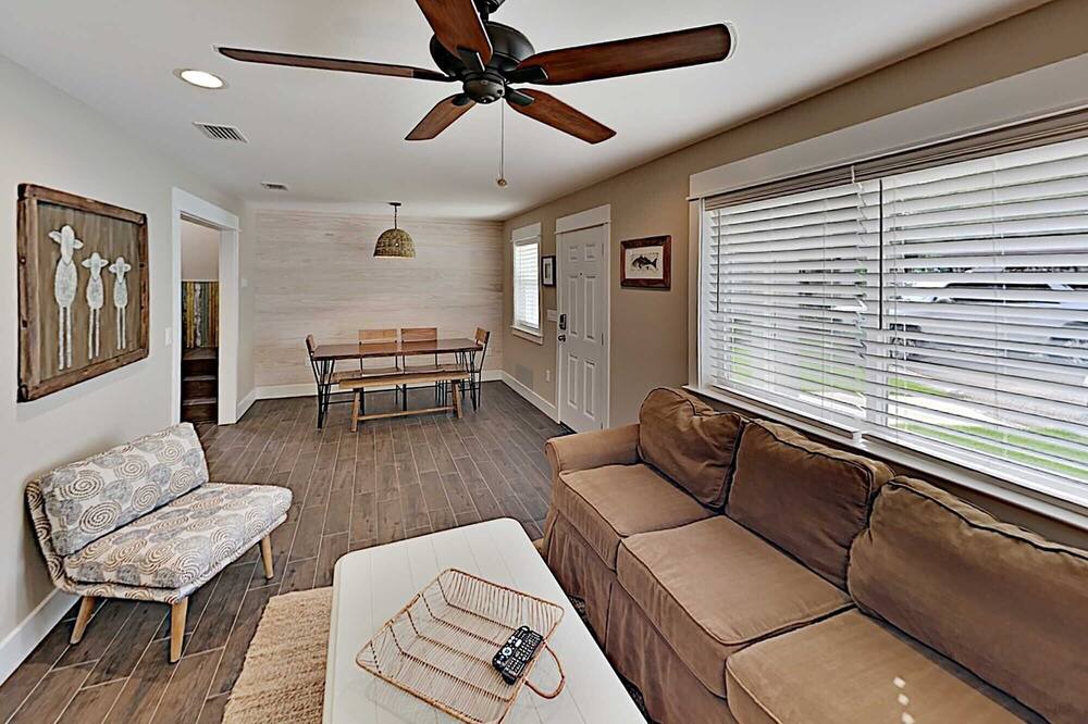 Photo of Livingroom in Destin