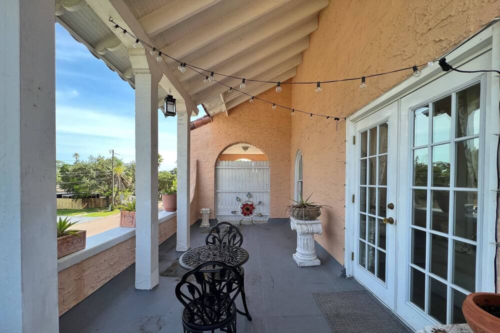 Photo of Patio Balcony in Riviera Bay