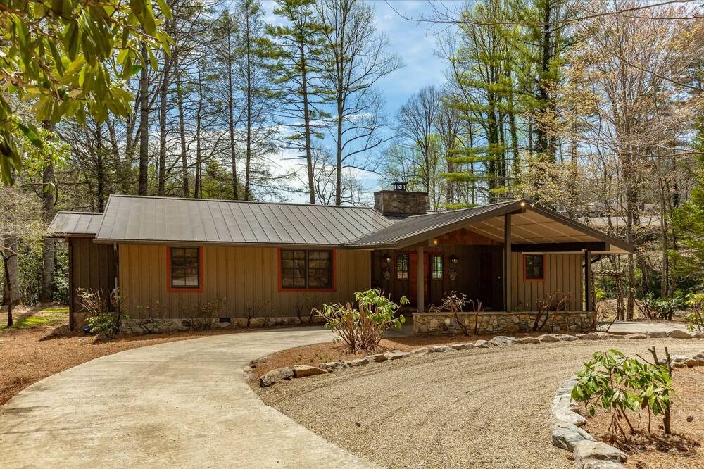 Photo of Others in Lake Toxaway