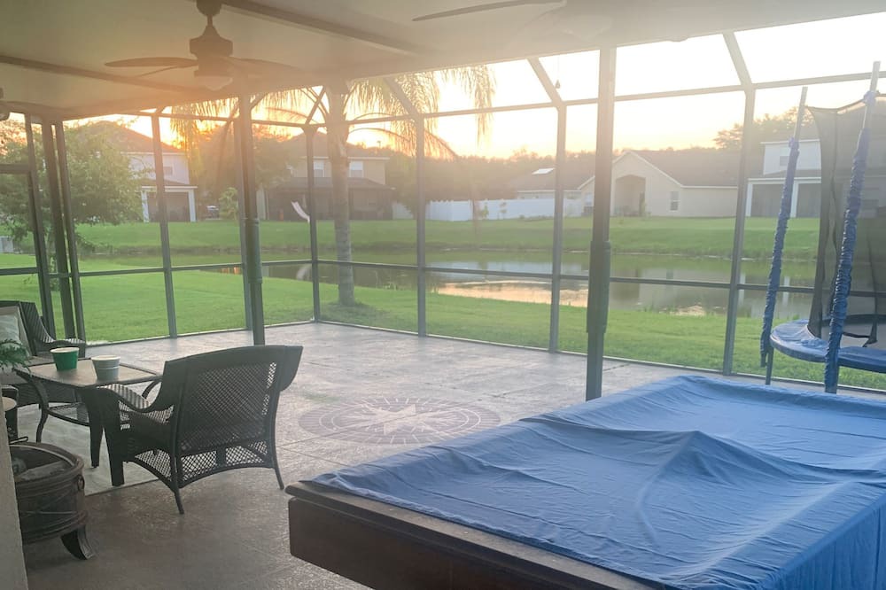 Photo of Bedroom in Bearss Plaza