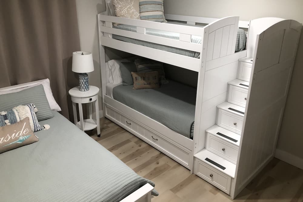 Photo of Bedroom in Independence Square