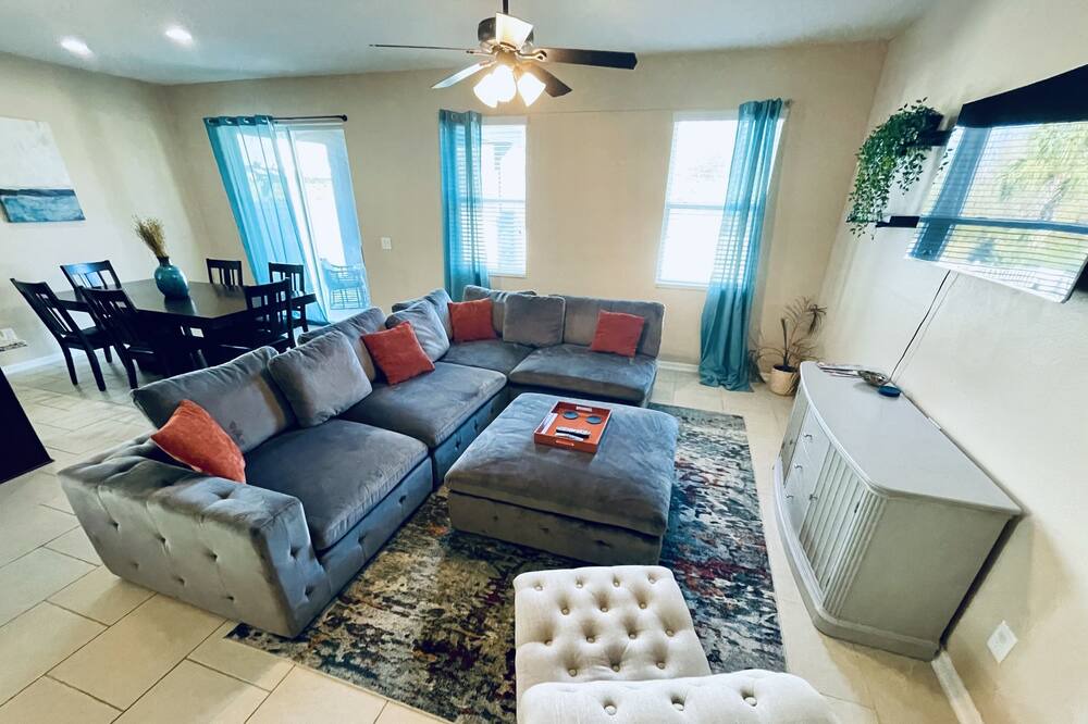 Photo of Livingroom in Gibsonton