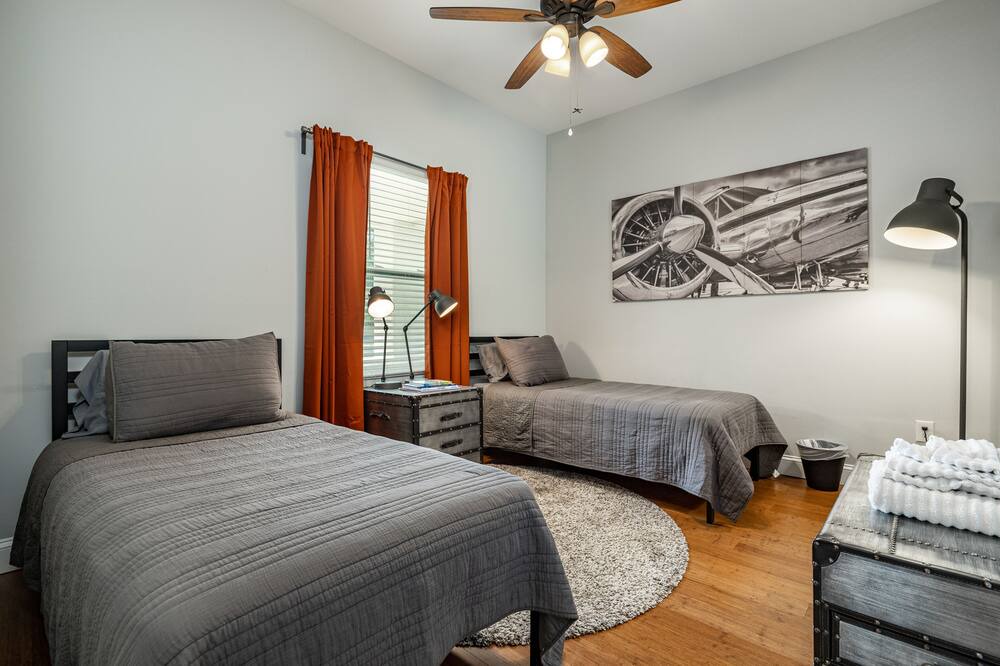 Photo of Bedroom in Tampa Heights