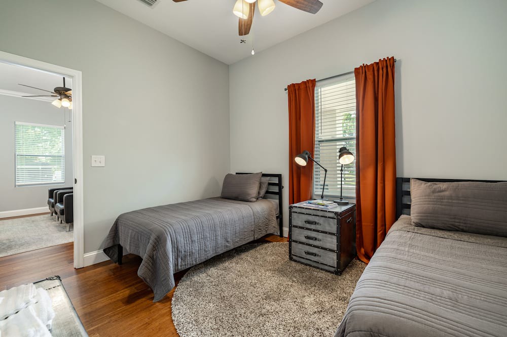 Photo of Bedroom in Tampa Heights