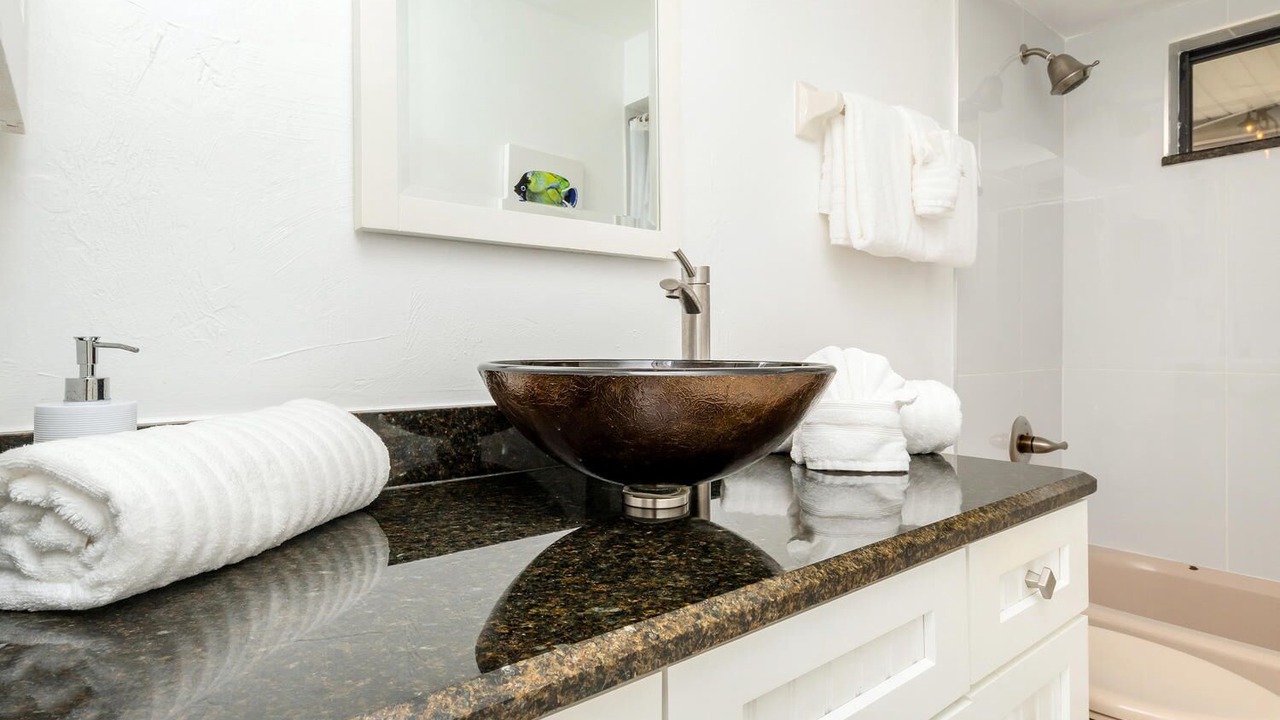 Photo of Bathroom in Mid Island