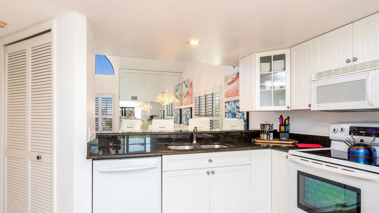 Photo of Kitchen in Mid Island