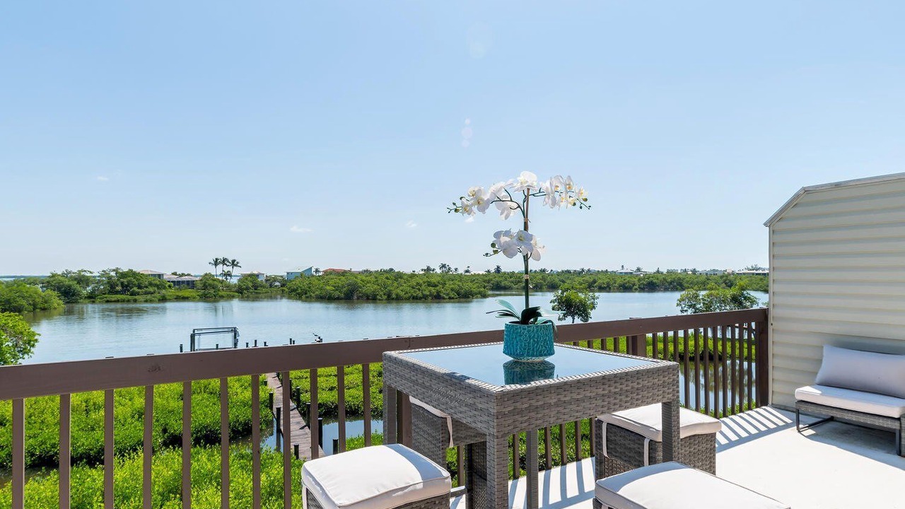 Photo of Outdoor in Mid Island
