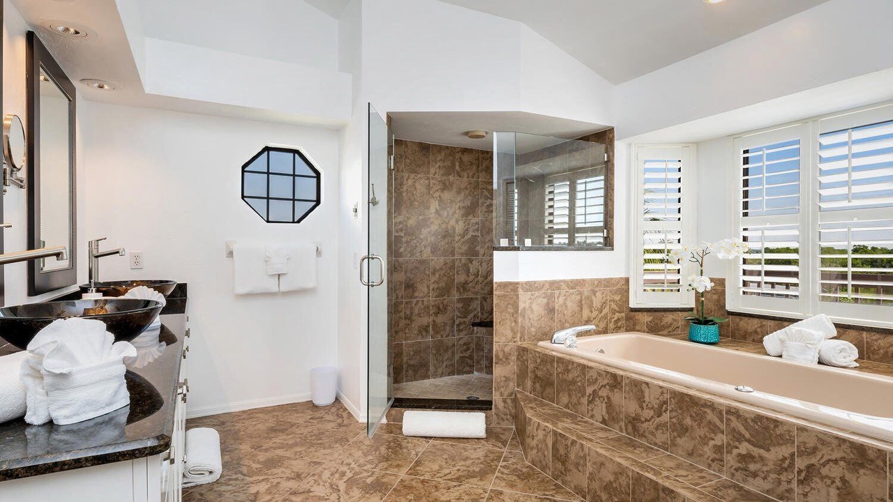 Photo of Bathroom in Mid Island