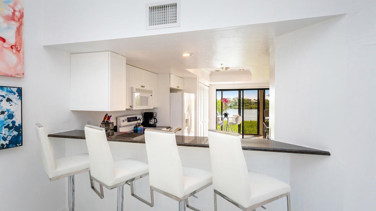 Photo of Kitchen in Mid Island