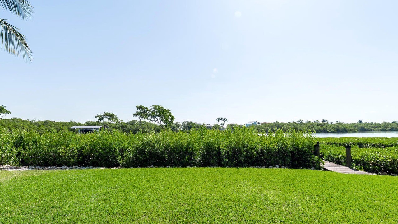 Photo of Outdoor in Mid Island
