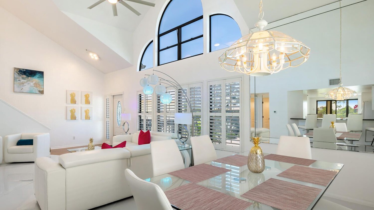 Photo of Bedroom in Mid Island