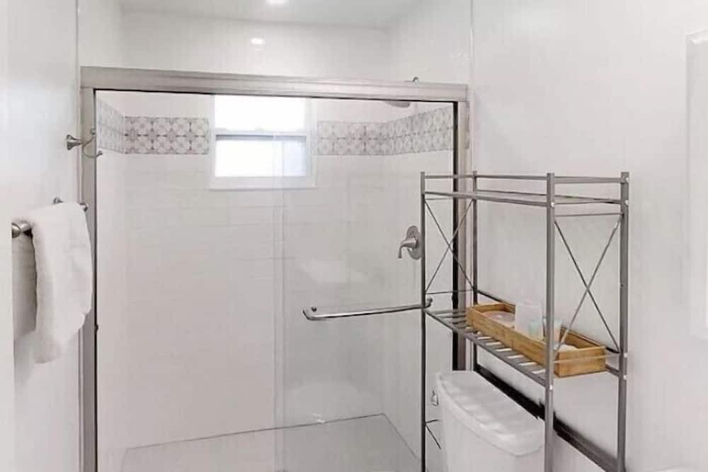 Photo of Bedroom in Surfcrest Village