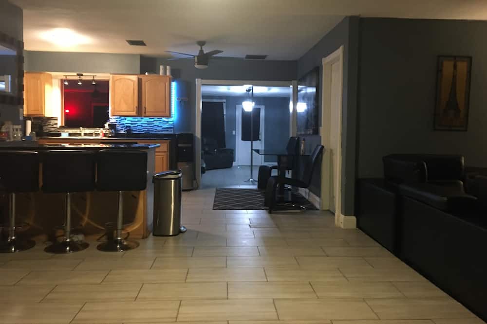 Photo of Livingroom in Greater Palm River Point CDC