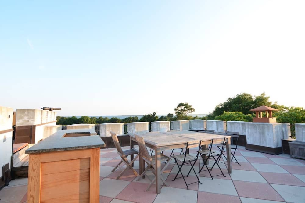 Photo of Patio Balcony in Sullivan's Island