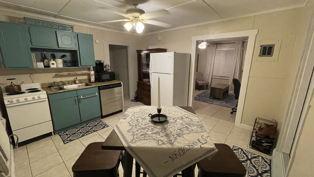 Photo of Kitchen in Sunshine Park
