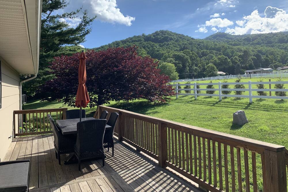 Photo of Patio Balcony in Waynesville