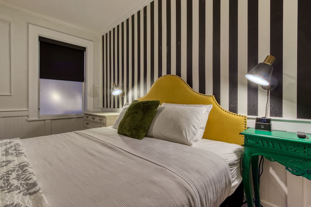 Photo of Bedroom in Downtown St. Petersburg