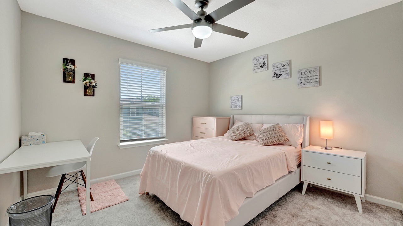 Photo of Bedroom in Seffner Community Alliance