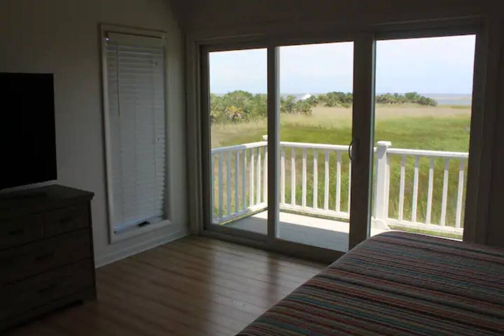 Photo of Patio Balcony in Historic Downtown Apalachicola