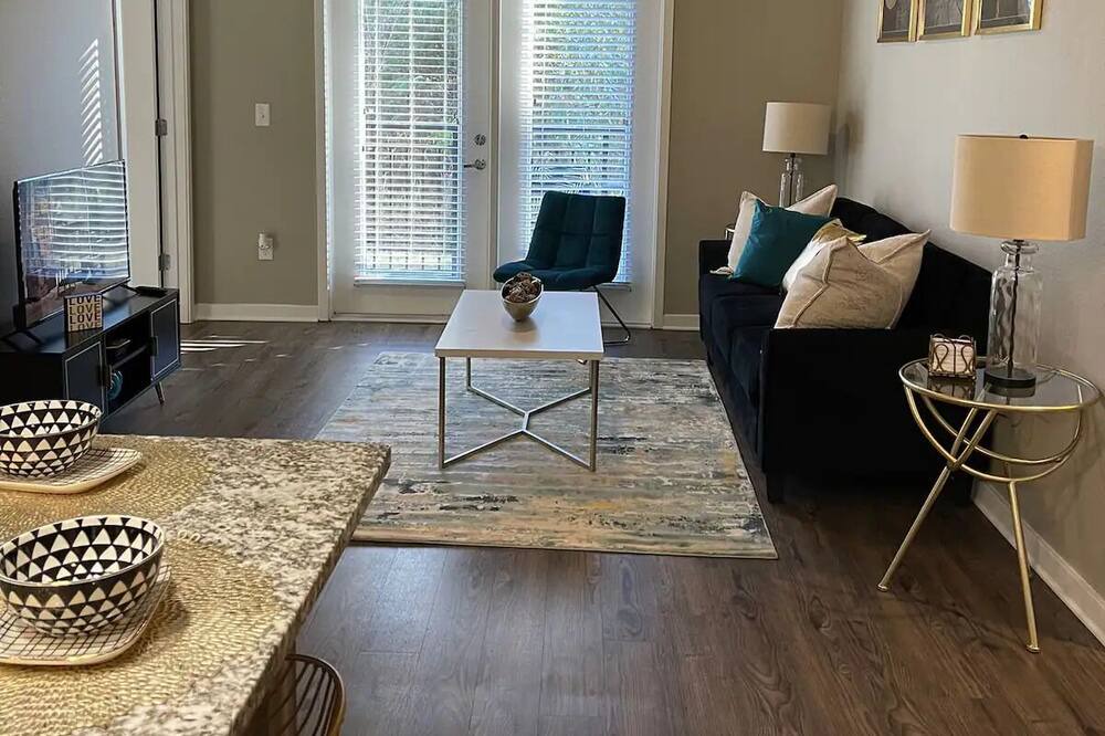 Photo of Livingroom in Baymeadows