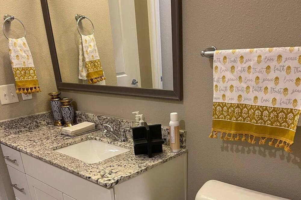 Photo of Bathroom in Baymeadows