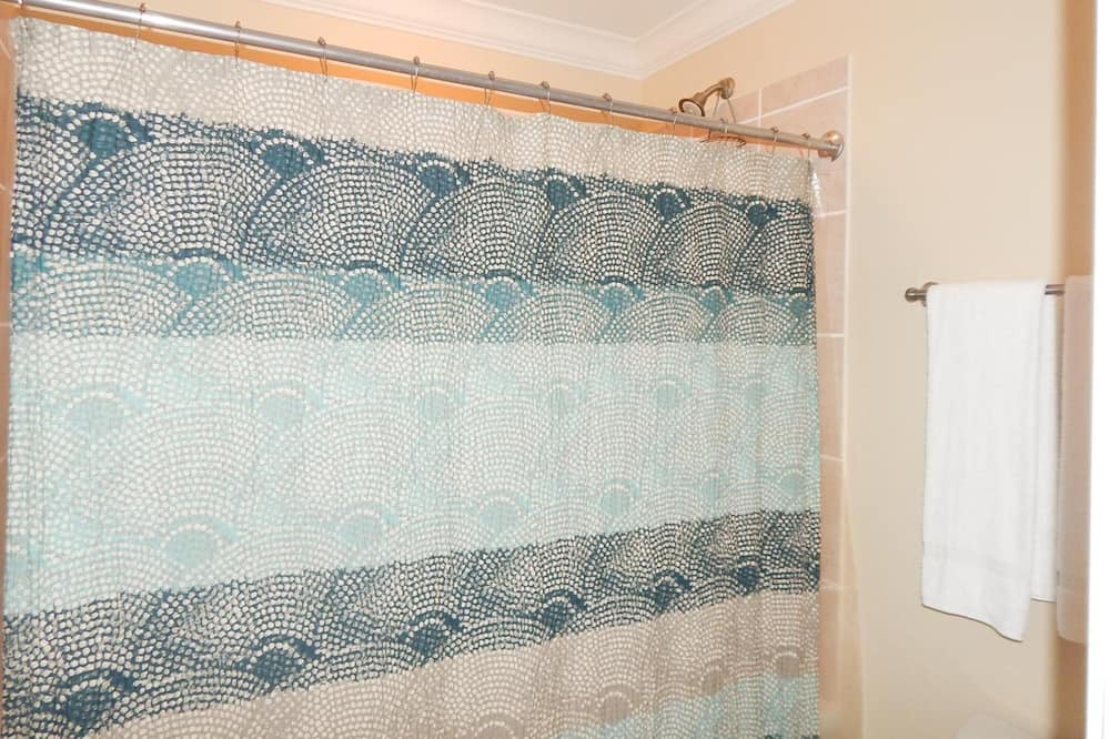 Photo of Bathroom in Dauphin Island
