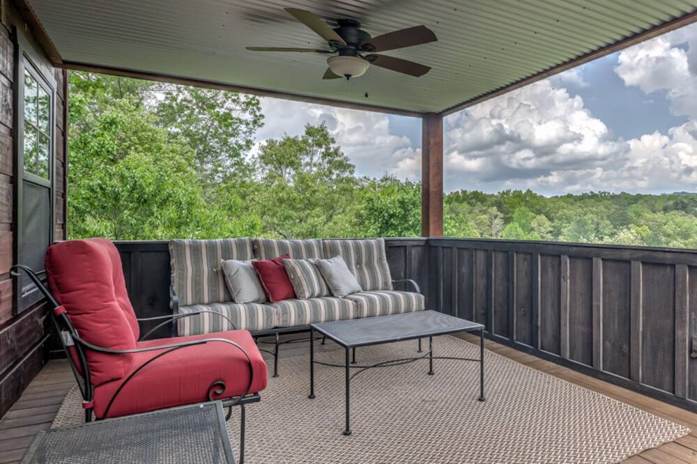 Photo of Patio Balcony in Mineral Bluff