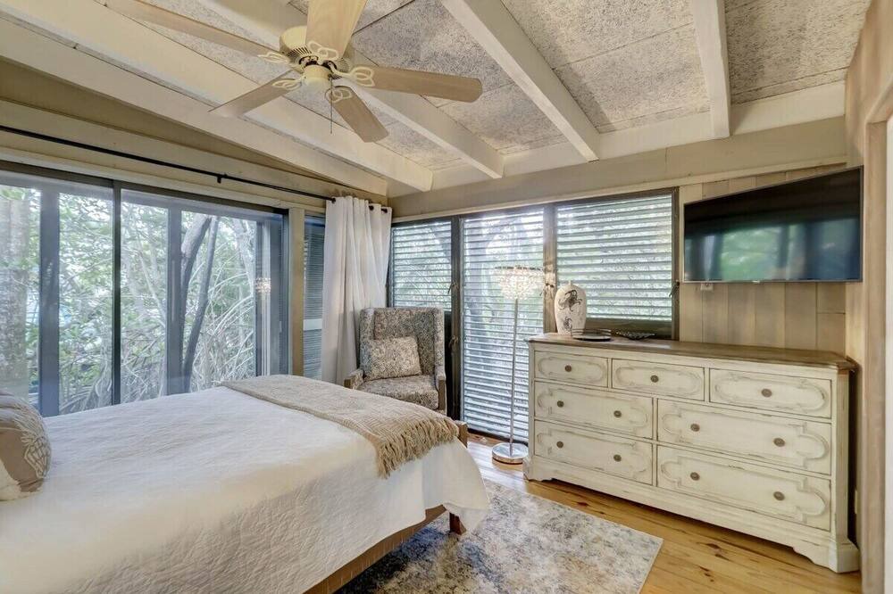 Photo of Bedroom in Sailboat Bend