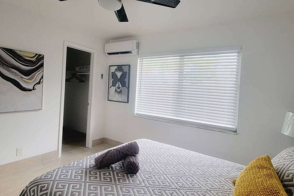 Photo of Bedroom in Sailboat Bend