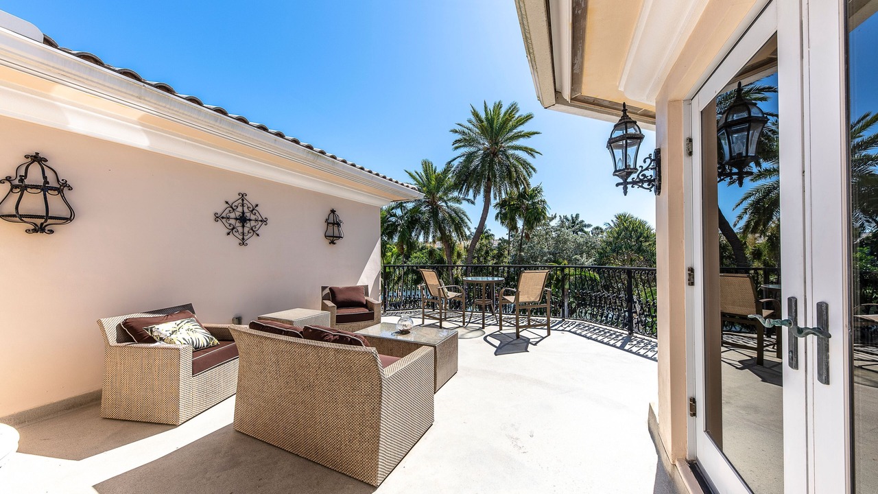 Photo of Patio Balcony in Harbor Beach