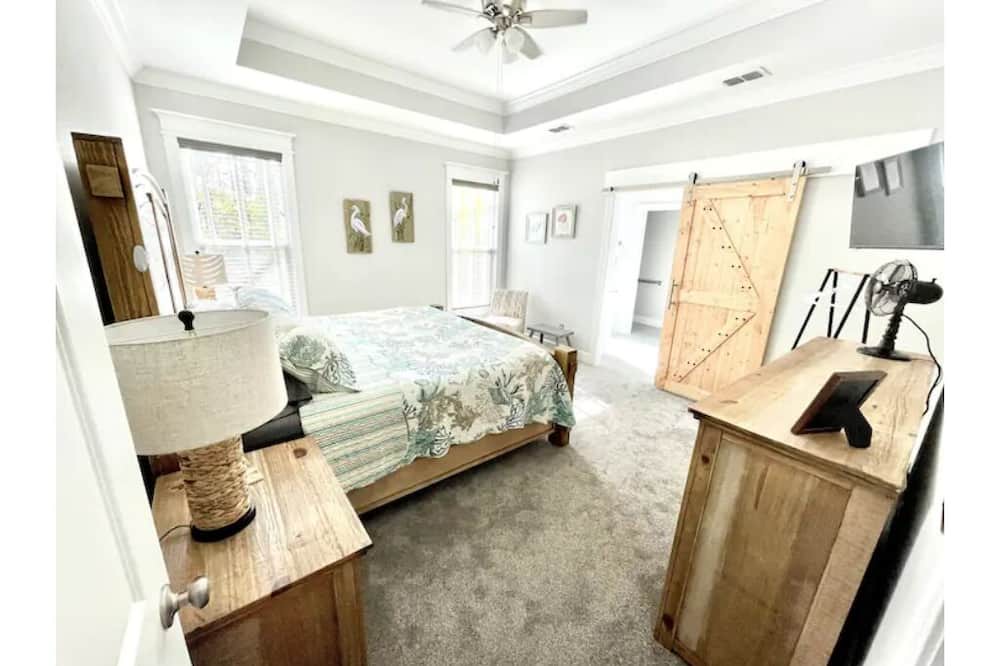 Photo of Bedroom in Carrabelle