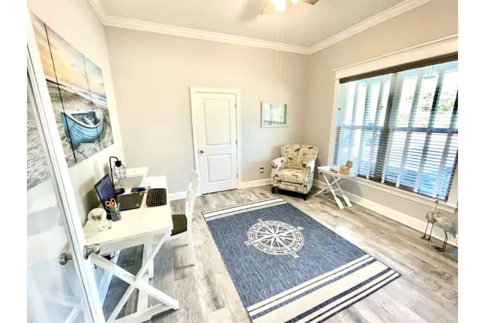 Photo of Bedroom in Carrabelle