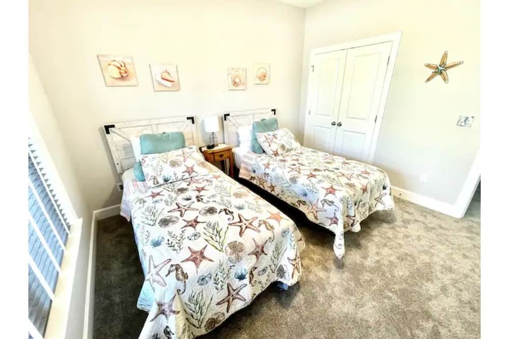 Photo of Bedroom in Carrabelle