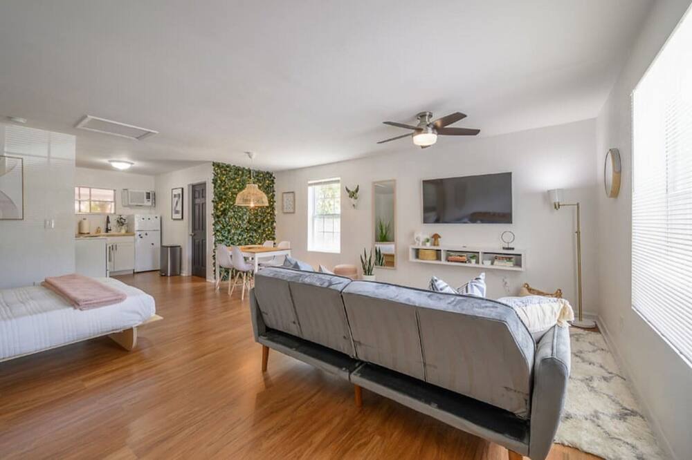 Photo of Bedroom in Riverside Heights