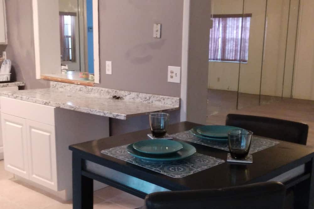 Photo of Kitchen in Lauderhill