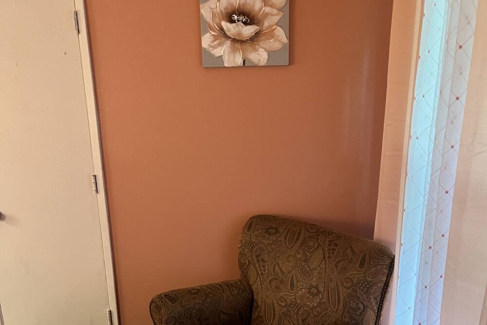 Photo of Bedroom in Lauderhill