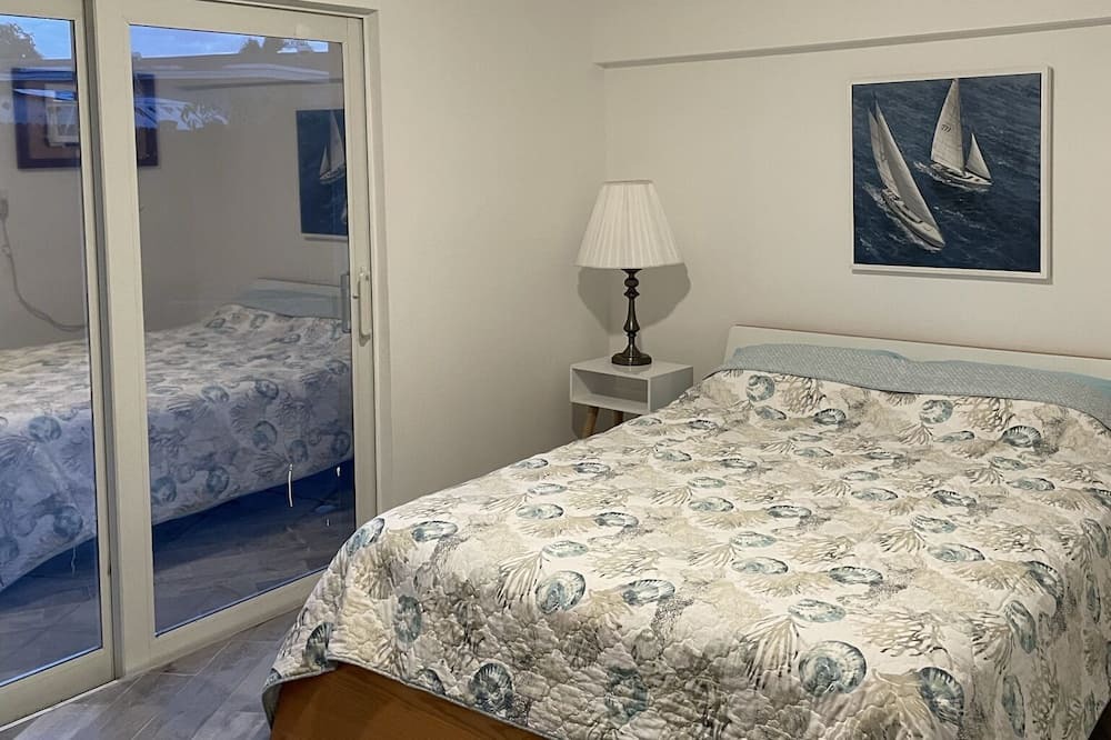 Photo of Bedroom in Sunset
