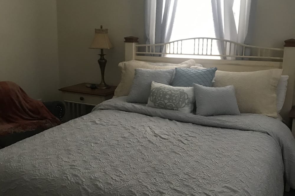 Photo of Bedroom in Pembroke Pines