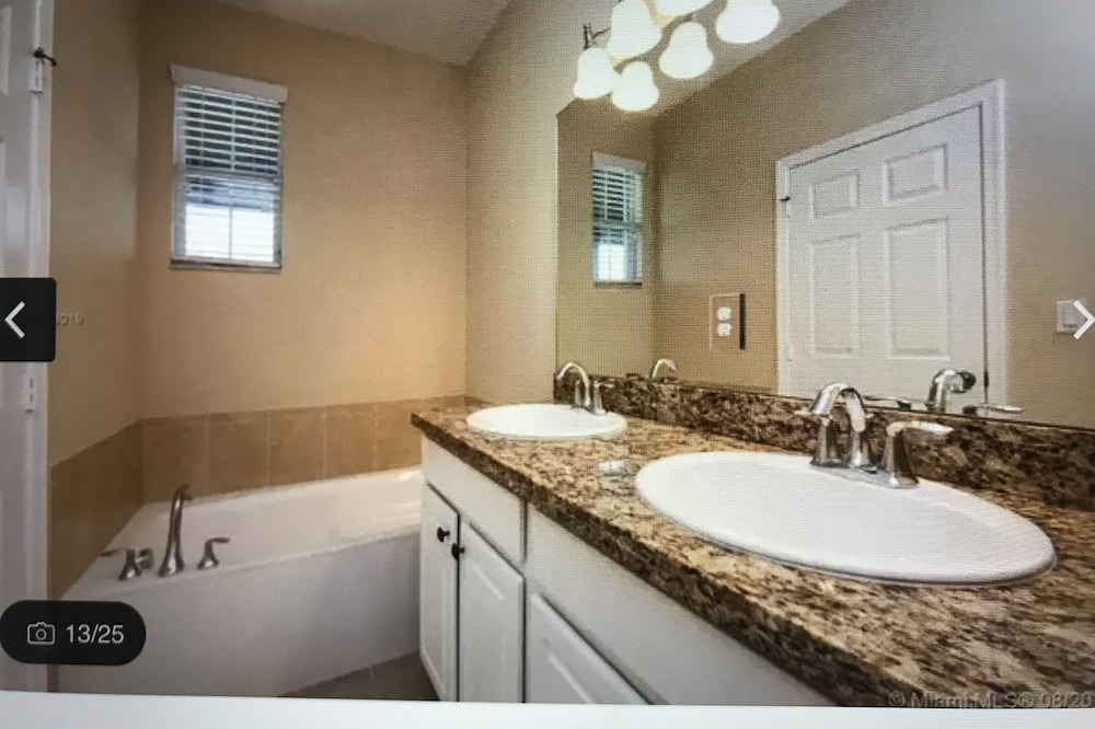 Photo of Bathroom in Pembroke Pines