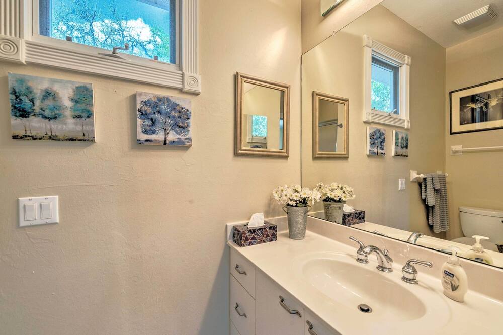 Photo of Bathroom in Bell