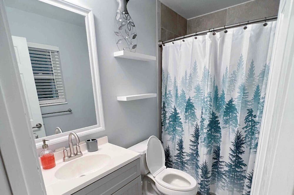 Photo of Bathroom in Mary Esther